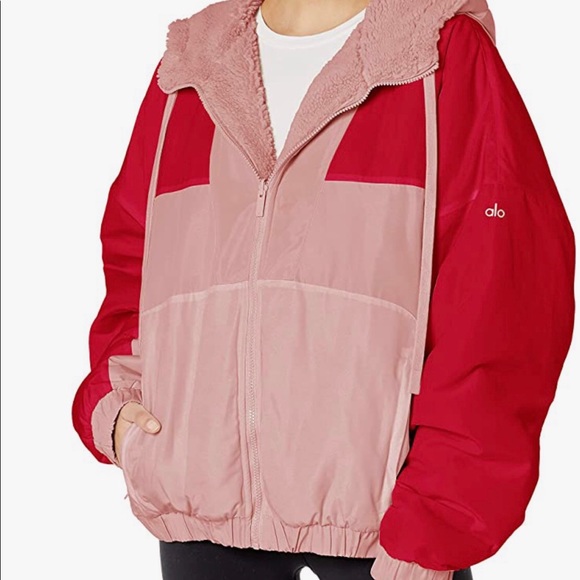 ALO Yoga Jackets & Blazers - Women’s Alo Yoga Duality Reversible Sherpa Jacket Coat Pale Mauve Scarlet